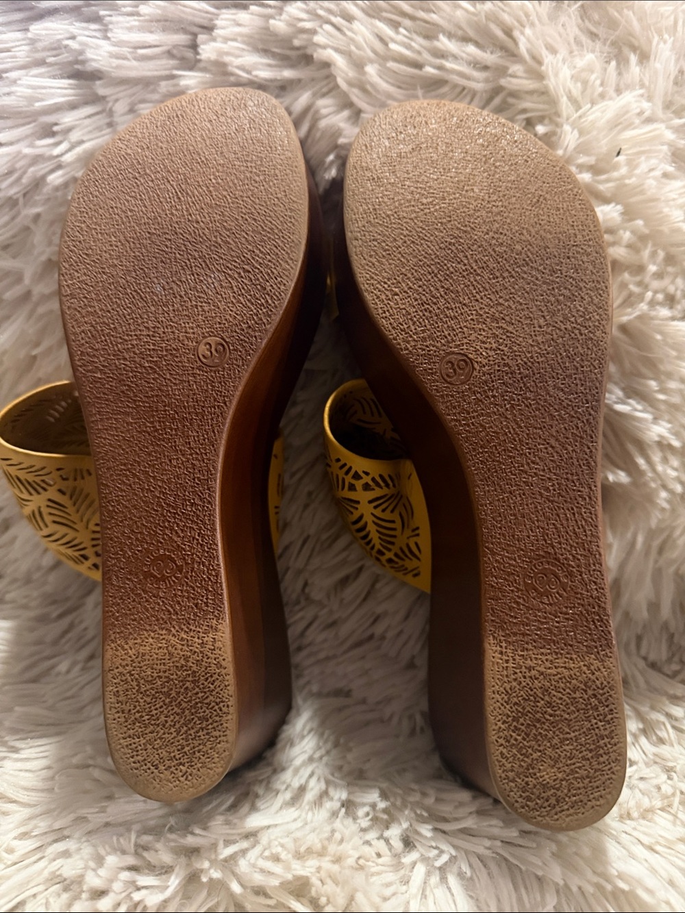 Italian Shoemakers Yellow Laser-Cut Slide Sandals - Picture 3 of 4